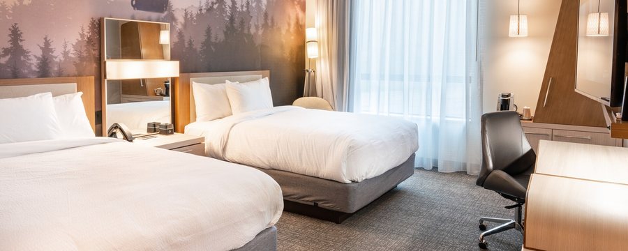 Courtyard by Marriott Salt Lake City Airport — Guest room