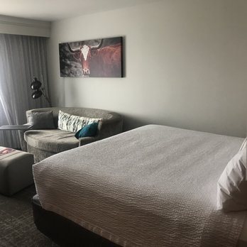 Courtyard by Marriott San Antonio North Stone Oak at Legacy — Guest room