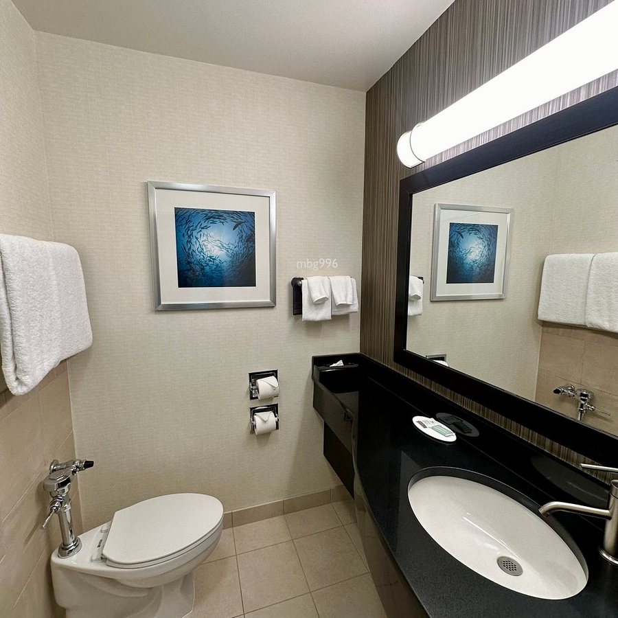 Courtyard by Marriott San Francisco Fisherman s Wharf — Bathroom