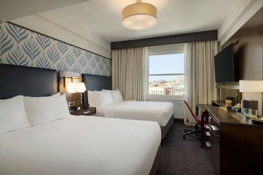 Courtyard by Marriott San Francisco Union Square — Guest room