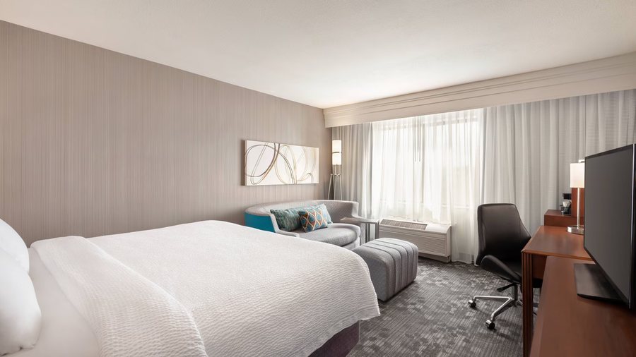 Courtyard by Marriott San Jose South Morgan Hill — Guest room