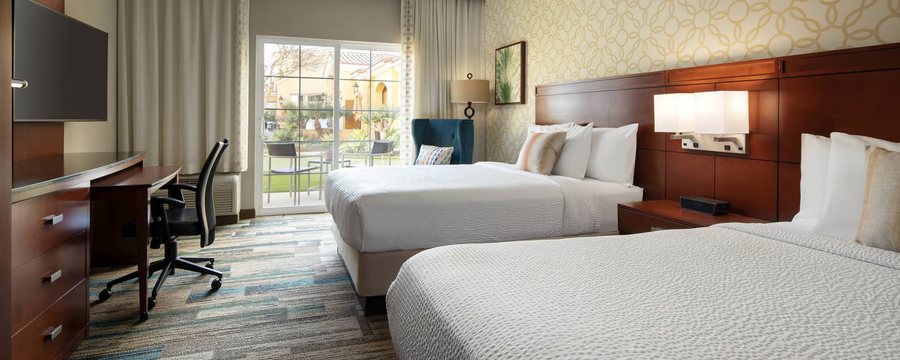Courtyard by Marriott Santa Barbara Goleta — Guest room