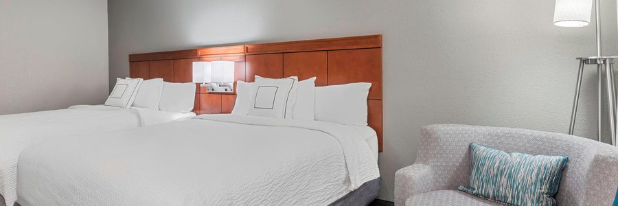 Courtyard by Marriott Sarasota Bradenton Airport — Guest room