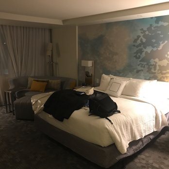 Courtyard by Marriott Schenectady at Mohawk Harbor — Guest room