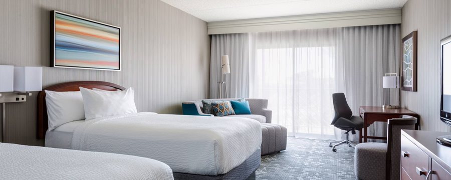 Courtyard by Marriott Scottsdale Old Town — Guest room