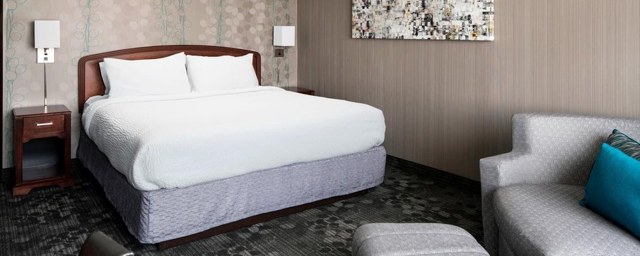 Courtyard by Marriott Seattle Federal Way — Guest room