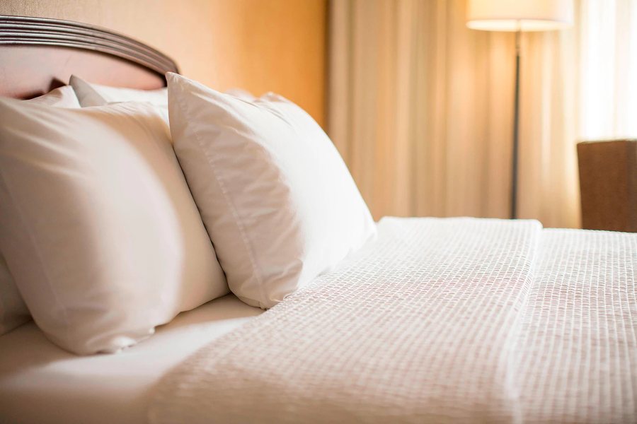 Courtyard by Marriott Seattle North Lynnwood Everett — Guest room