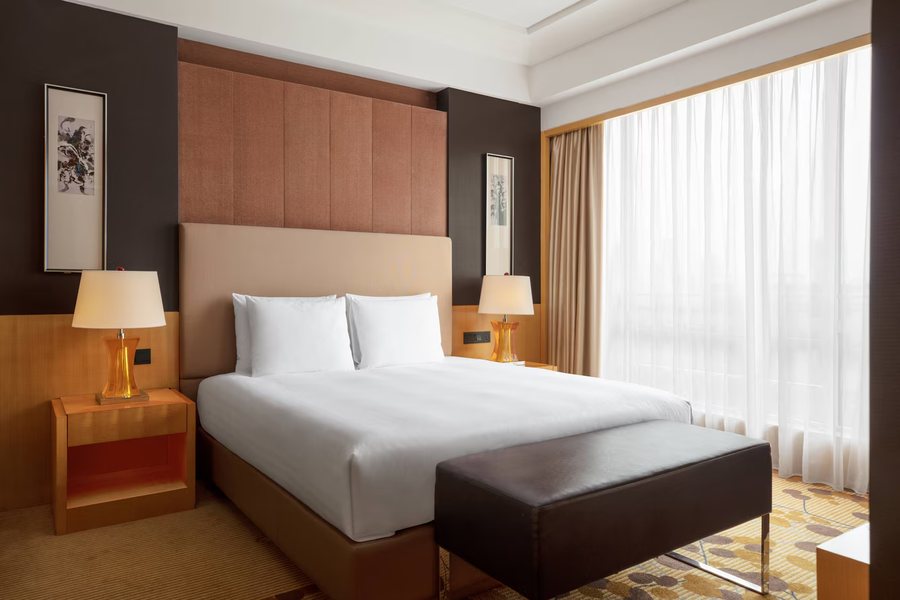 Courtyard by Marriott Shanghai Central — Guest room