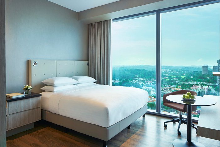 Courtyard by Marriott Singapore Novena — Guest room