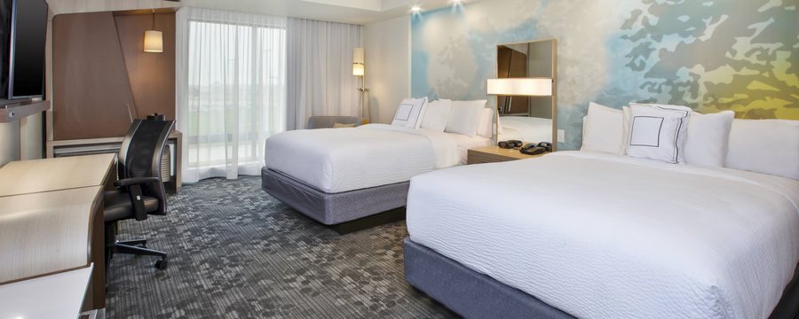 Courtyard by Marriott St Joseph Benton Harbor — Guest room