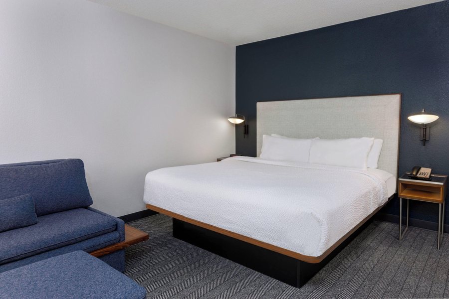 Courtyard by Marriott Tallahassee North I 10 Capital Circle — Guest room