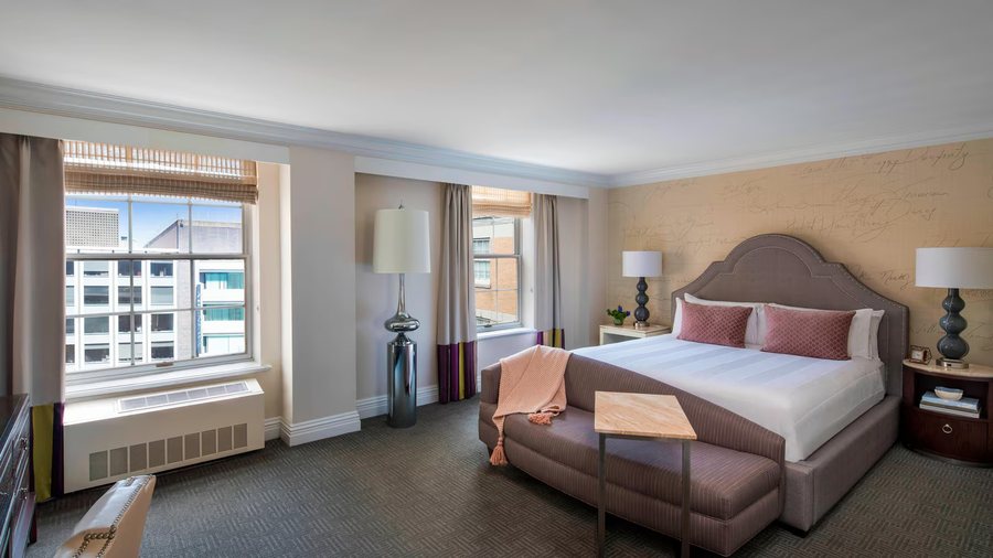 Courtyard by Marriott Washington Downtown Convention Center — Guest room