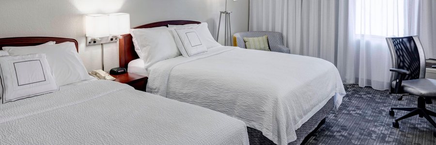 Courtyard by Marriott Wichita East — Guest room