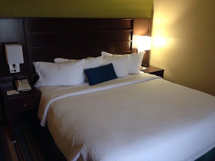 Courtyard by Marriott Wilmington Wrightsville Beach — Guest room