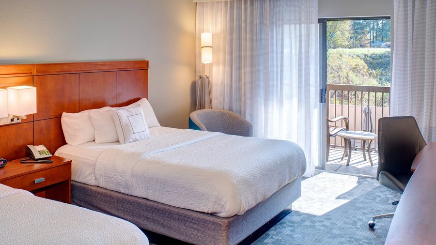 Courtyard Columbia Northeast Fort Jackson Area — Guest room