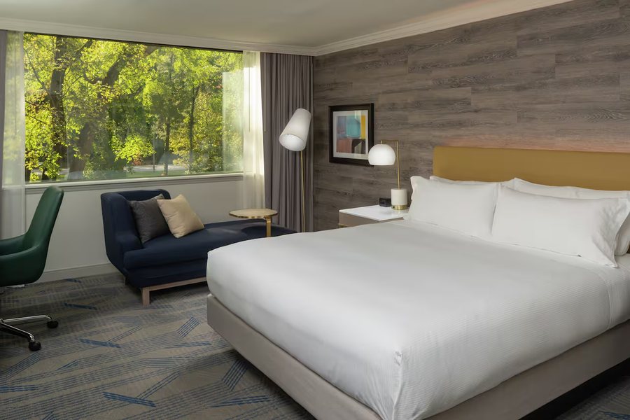 Courtyard Durham Near Duke University Downtown — Guest room