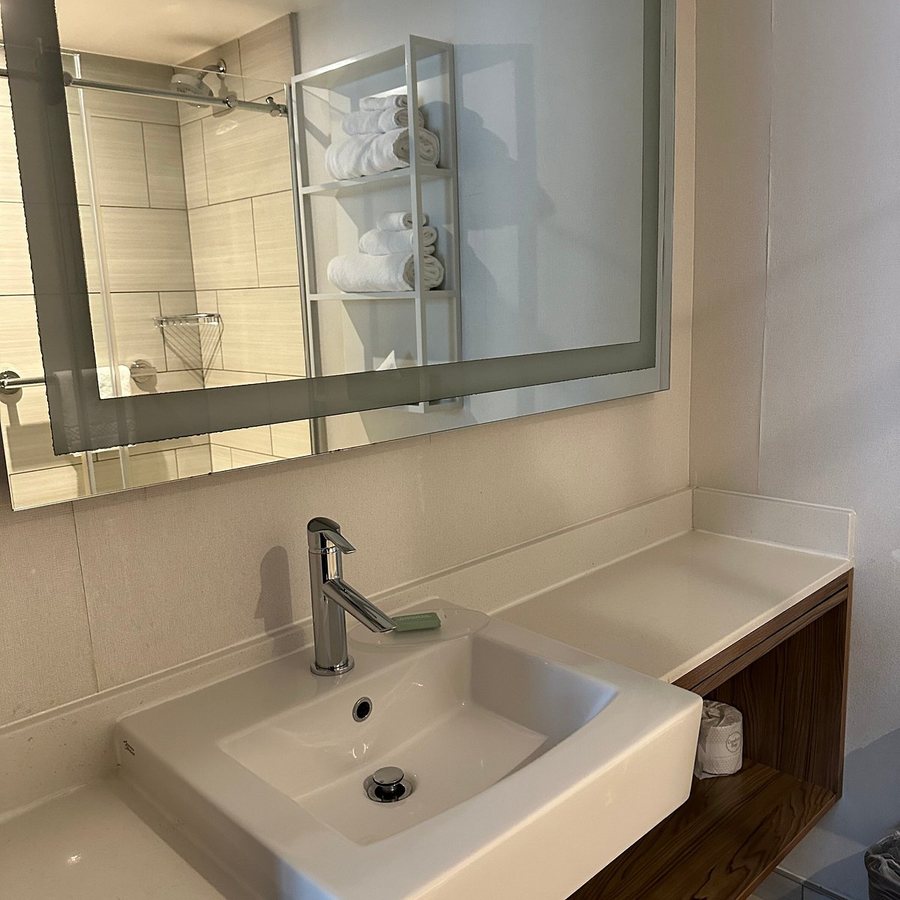 Courtyard New York World Trade Center Area New York City New York — Bathroom