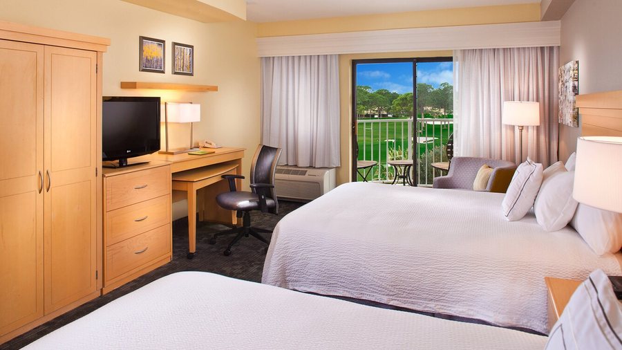 Courtyard Sandestin at Grand Boulevard — Guest room