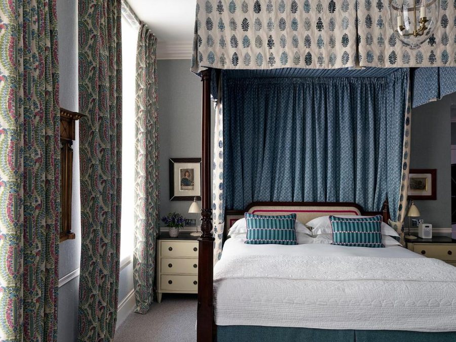 Covent Garden Hotel — Guest room