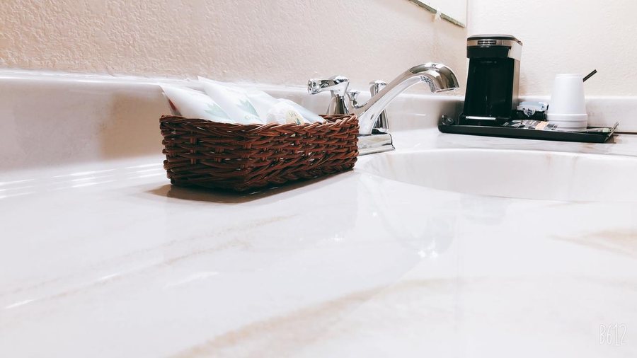 Covered Wagon Motel — Bathroom