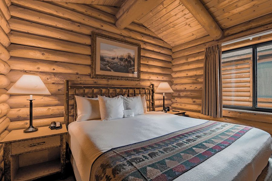 Cowboy Inn — Guest room