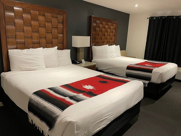 Coyote South — Guest room
