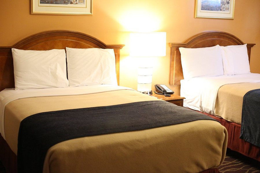 Cozy Corner Motel — Guest room