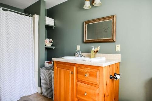 Craftsbury Farmhouse — Bathroom