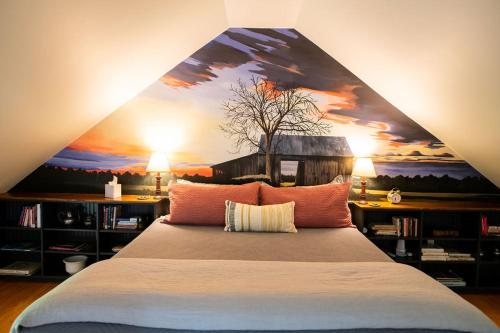 Craftsbury Farmhouse — Guest room