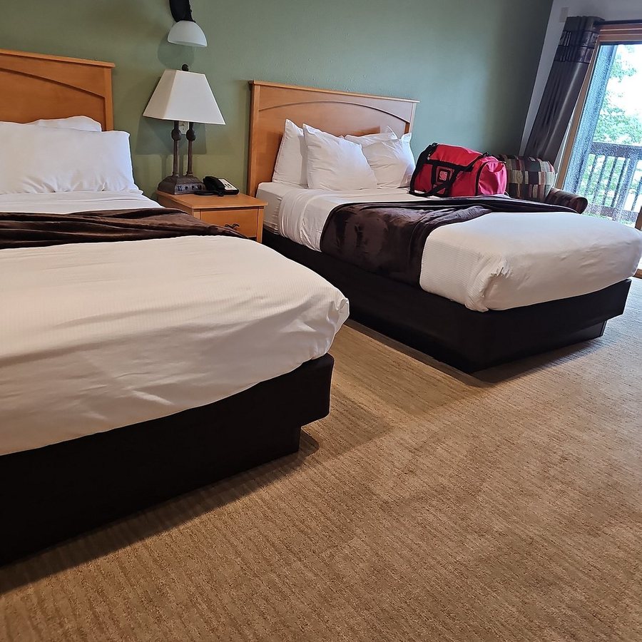 Cragun s Resort on Gull Lake East Gull Lake Minnesota — Guest room