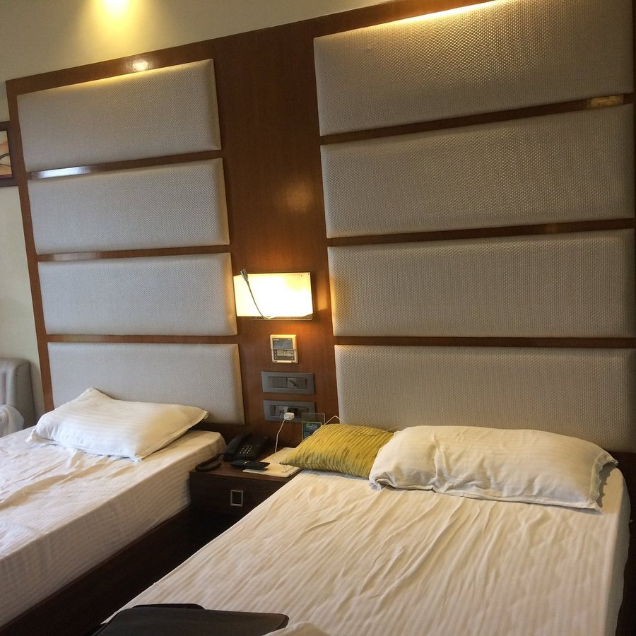 Crest Inn Hotel New Delhi — Guest room