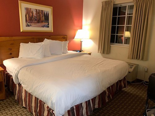 CrestHill Suites Syracuse — Guest room