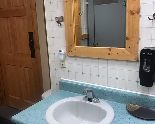 Cripple Creek KOA — Bathroom
