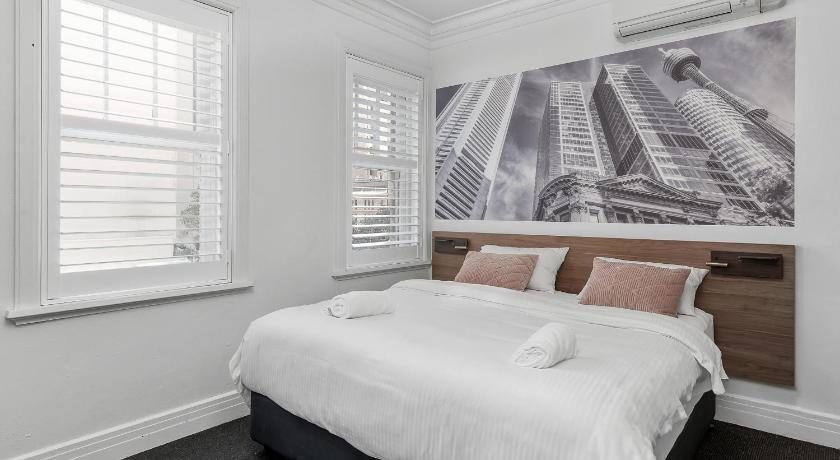Criterion Hotel Sydney — Guest room