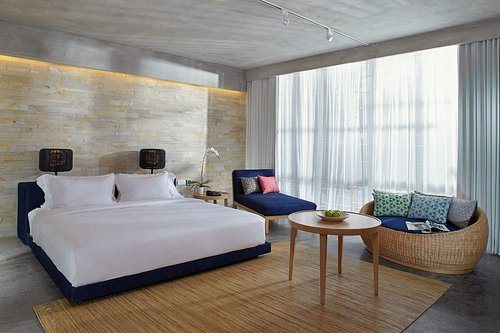 Cross Paasha Bali Seminyak — Guest room