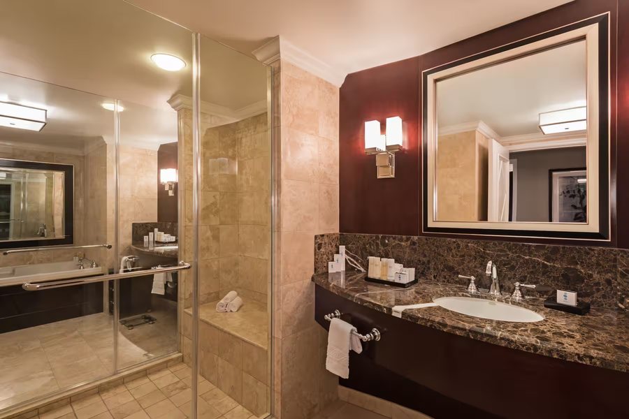 Crown Motel Las Vegas Las Vegas Nevada — Bathroom