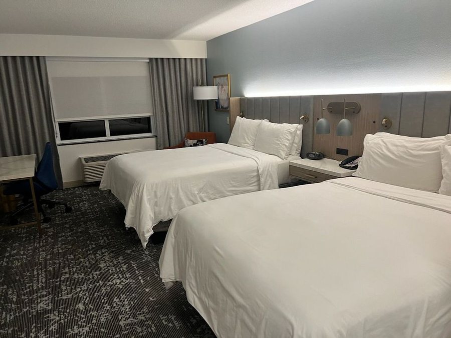 Crowne Plaza Ft Myers Gulf Coast By Ihg — Guest room
