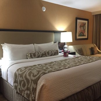 Crowne Plaza Greenville by IHG — Guest room