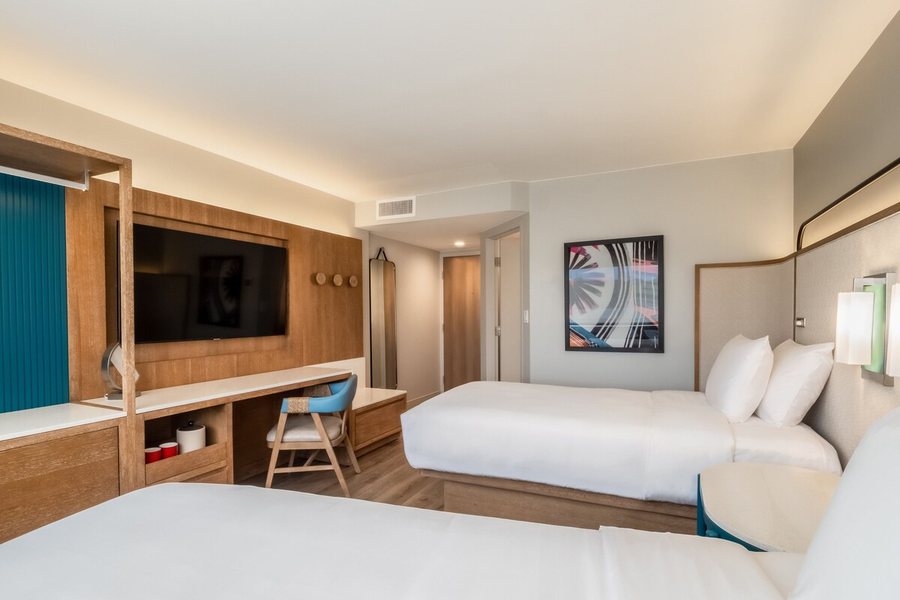 Crowne Plaza Guam by IHG — Guest room