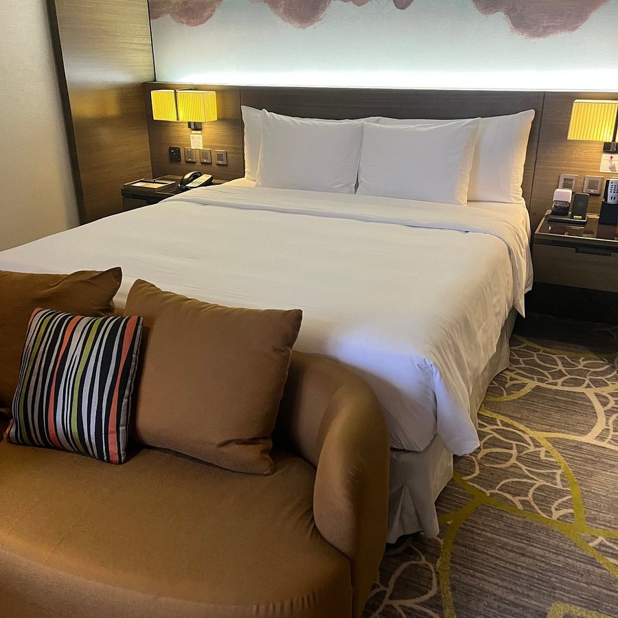 Crowne Plaza Hong Kong Kowloon East by IHG — Guest room