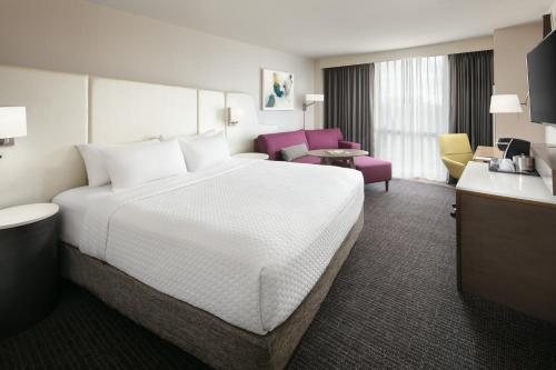 Crowne Plaza Houston Med Ctr Galleria Area by IHG — Guest room