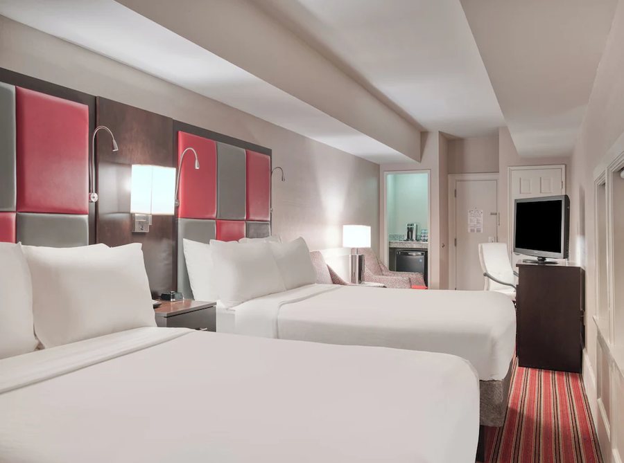 Crowne Plaza Indianapolis Dwtn Union Stn by IHG — Guest room