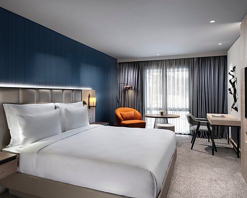 Crowne Plaza Istanbul Ortakoy Bosphorus By IHG Istanbul — Guest room