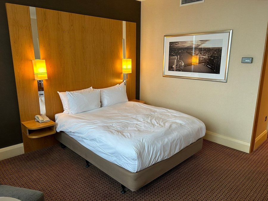Crowne Plaza London Ealing By IHG — Guest room