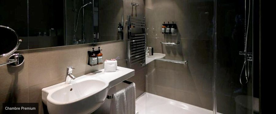 Crowne Plaza Madrid Centre Retiro by IHG — Bathroom