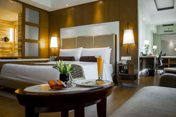 Crowne Plaza New Delhi Okhla By IHG — Guest room