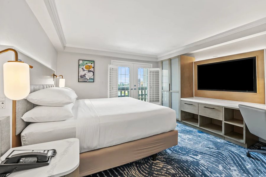 Crowne Plaza Orlando Downtown By IHG Orlando Florida — Guest room