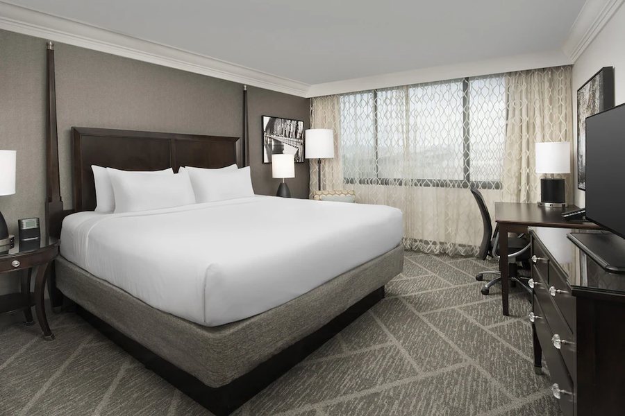 Crowne Plaza Portland downtown Conv Ctr By IHG — Guest room