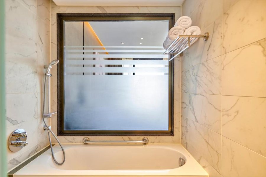 Crowne Plaza West Cairo Arkan By IHG — Bathroom