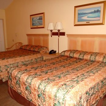 Crystal Cove Hotel — Guest room